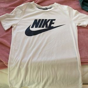 Nike white and black t shirt women’s